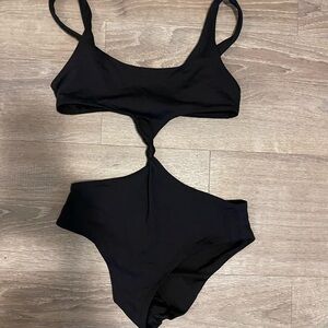 Aqua Bendita Malibu Fera One-Piece Swim Black Size small never worn